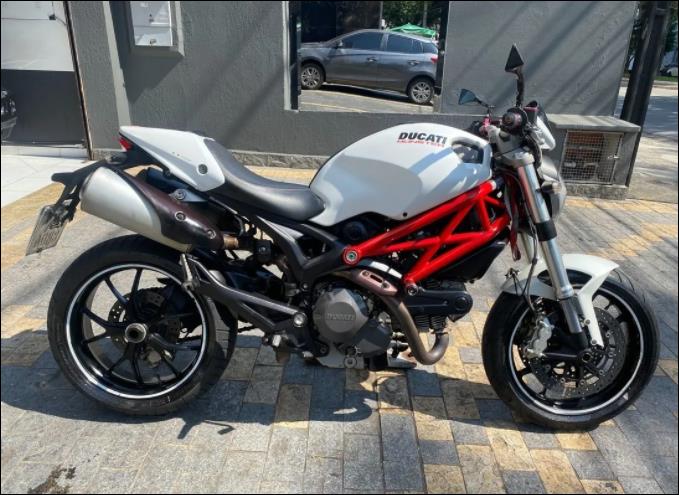 DUCATI MONSTER 796