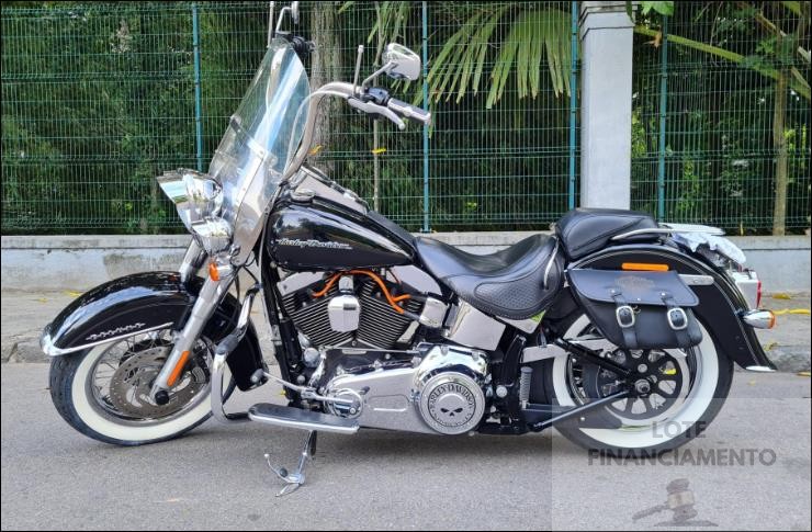 HARLEY-DAVIDSON SOFTAIL DELUXE